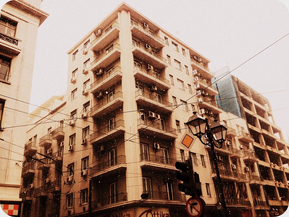 Νιφάδες είδαμε ακόμη και στο κέντρο της Αθήνας.