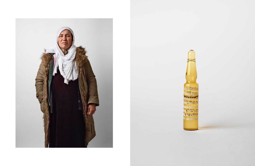 things-they-carried-refugees-nickelsdorf-james-mollison-101