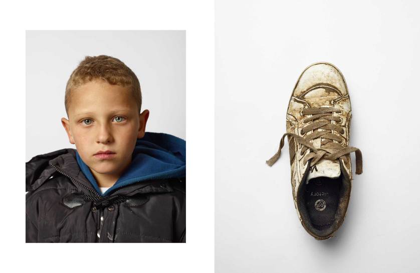 things-they-carried-refugees-nickelsdorf-james-mollison-111
