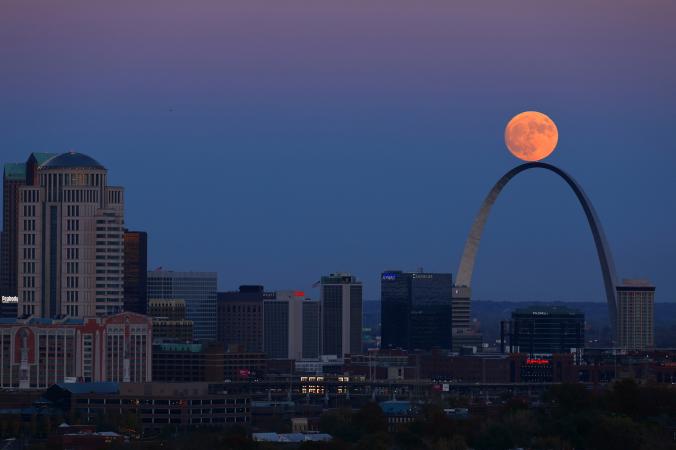 02_supermoon_gallery-ngsversion-1479142813437-adapt-676-1