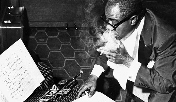 louis_smoking-1